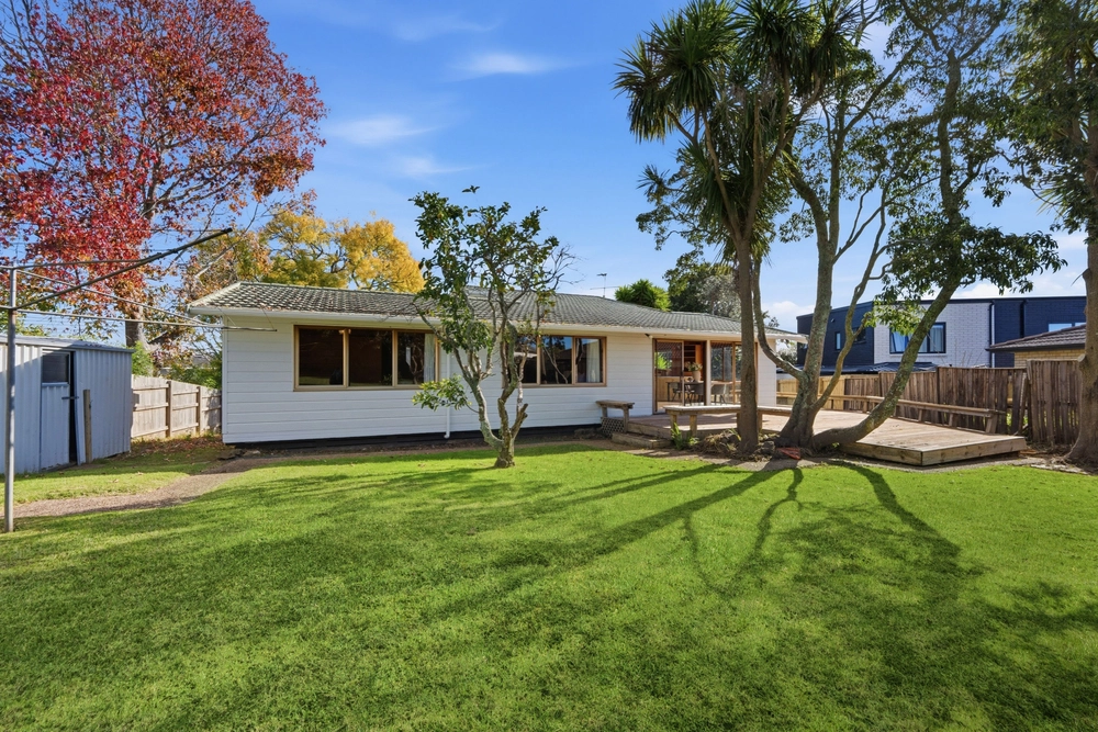 Photos of 15 Baird Street