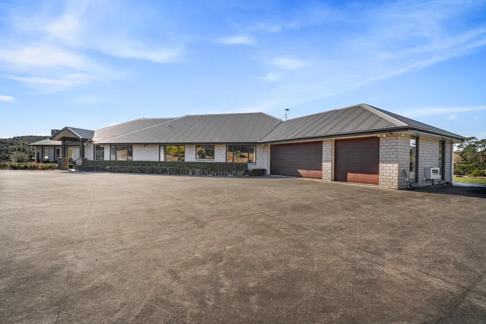 Photos of 246 Blackbridge Road