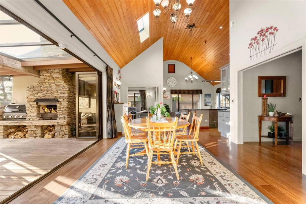Photos of 38 Sovereign Drive