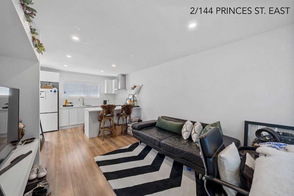 Photos of 142 Princes St. East & Frank Grey Pl. undefined