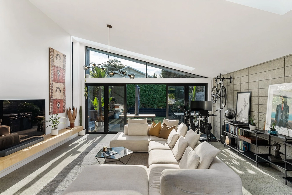 Photos of 46 Cumberland Avenue