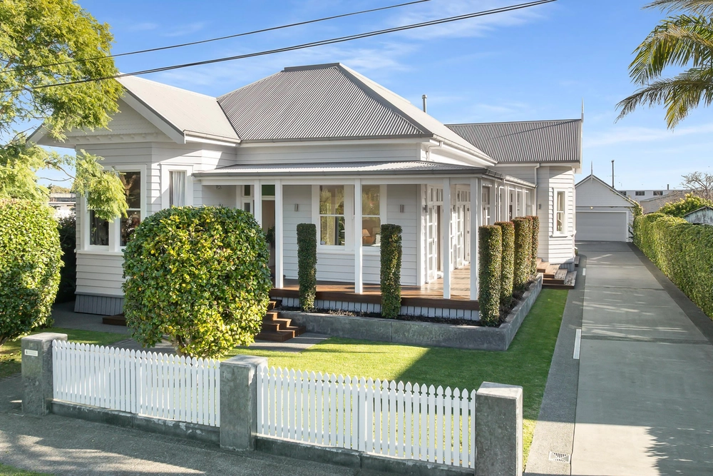 Photos of 107 Rolleston Street