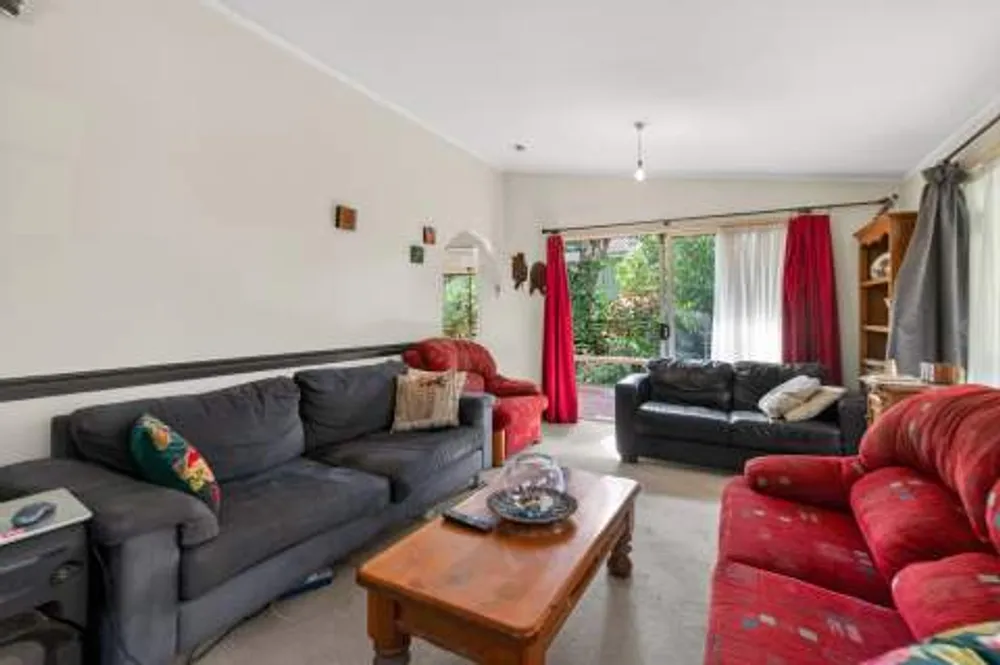 Photos of 21 Jonathon Street