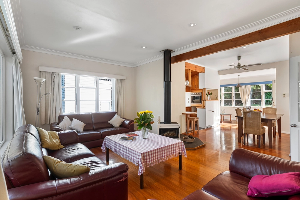 Photos of 40 Raurenga Avenue