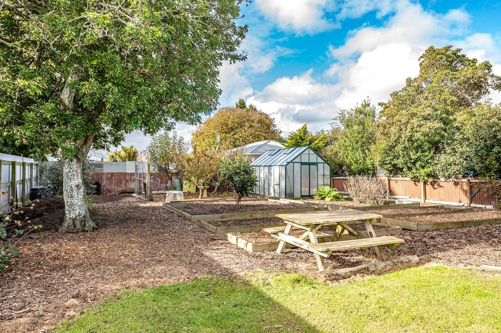 Photos of 4 and 4A Kells Avenue