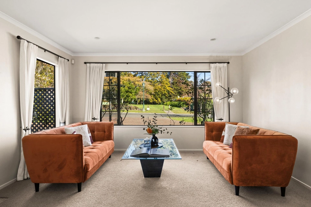 Photos of 19 Kingsgate Avenue