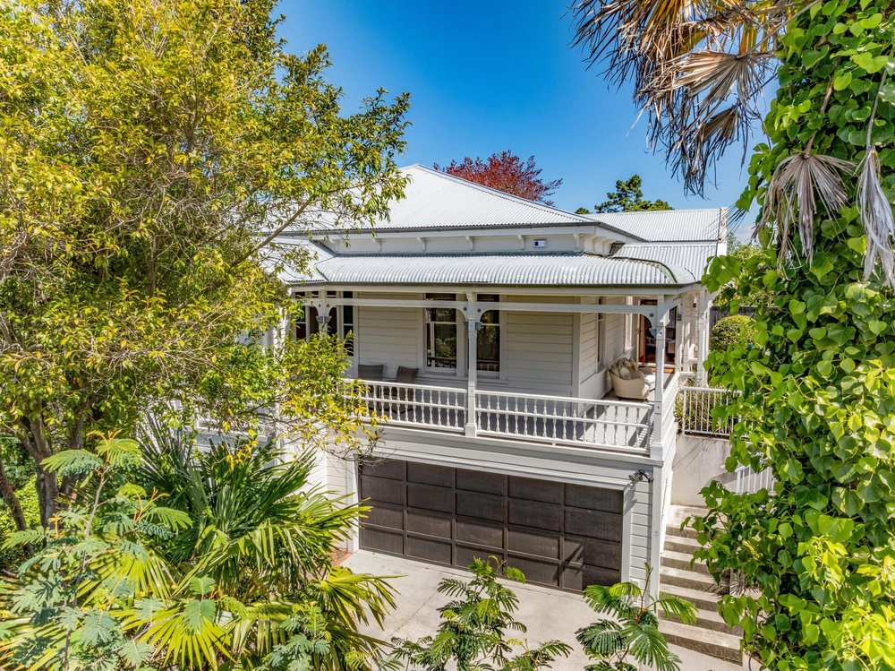 Photos of 6 Thompson Road