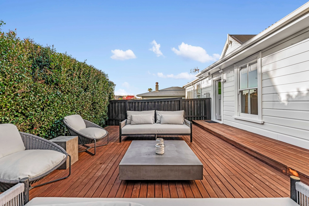 Photos of 16 Wairakei Street