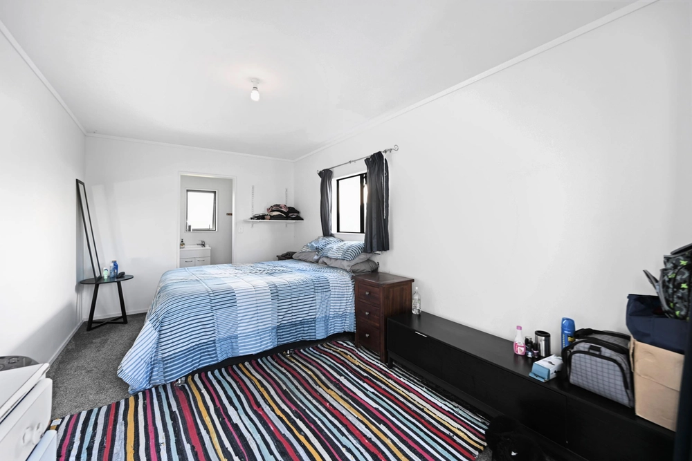Photos of 11 Holmes Street