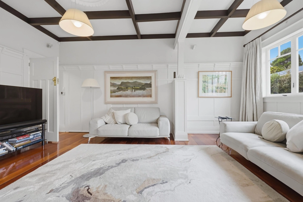 Photos of 23 Fairholme Avenue