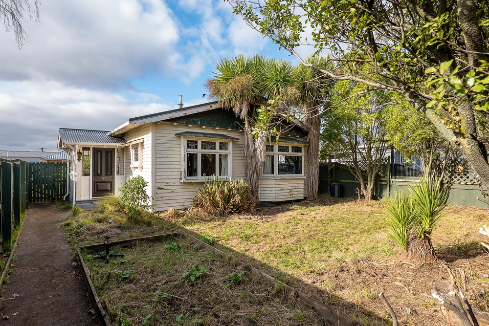 Photos of 128 Lyttelton Street