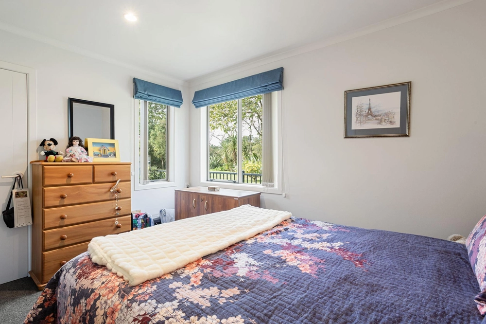 Photos of 55 Sovereign Isle Lane