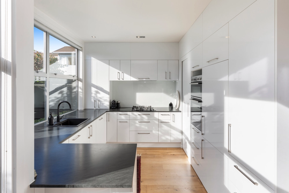 Photos of 80 Winchester Street