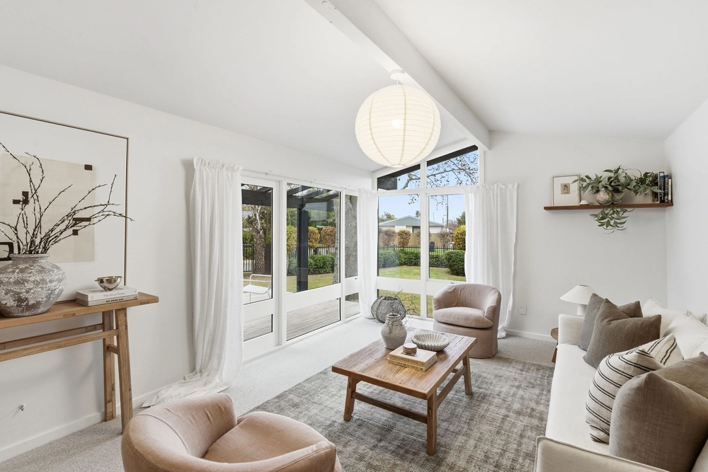 Photos of 21 Gunns Crescent