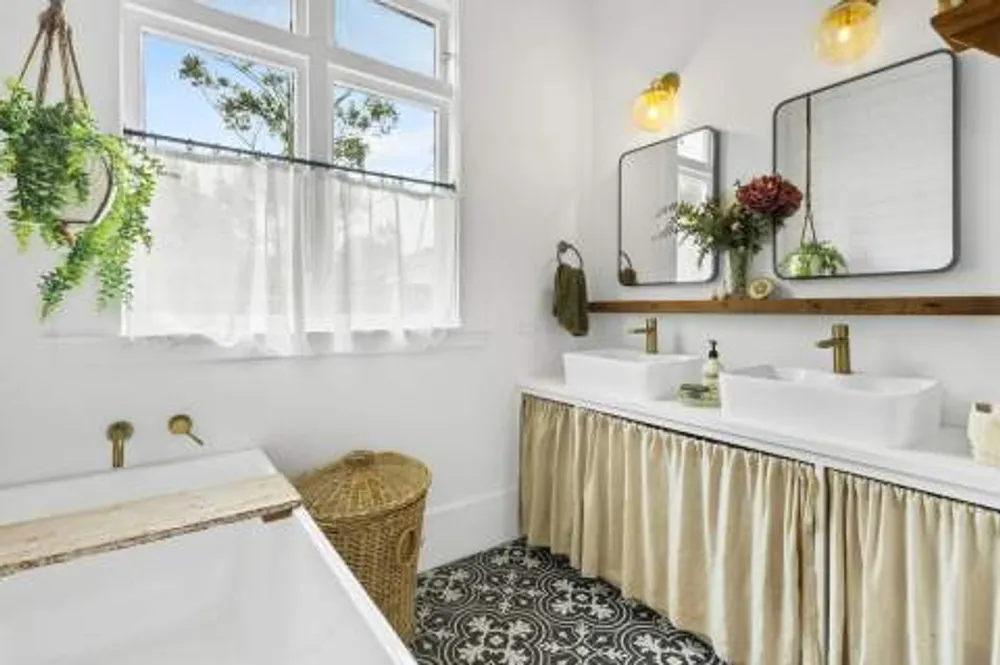Photos of 52 Stewart Road