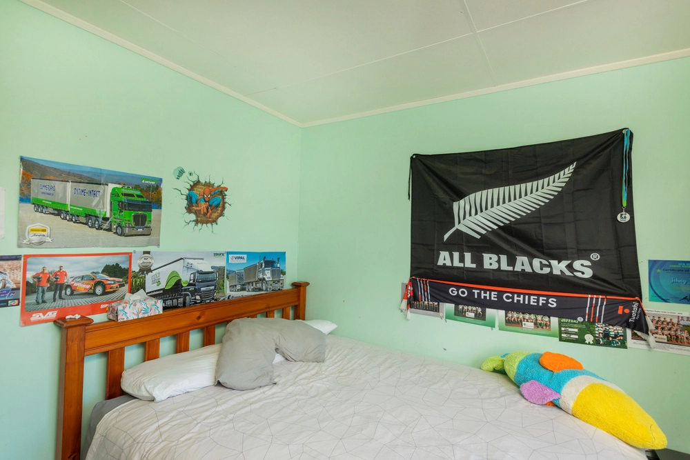 Photos of 172 Whatatutu Road