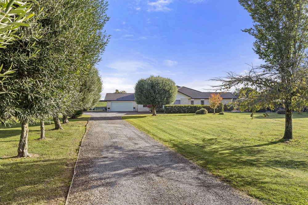 Photos of 46 Glen Ida Way
