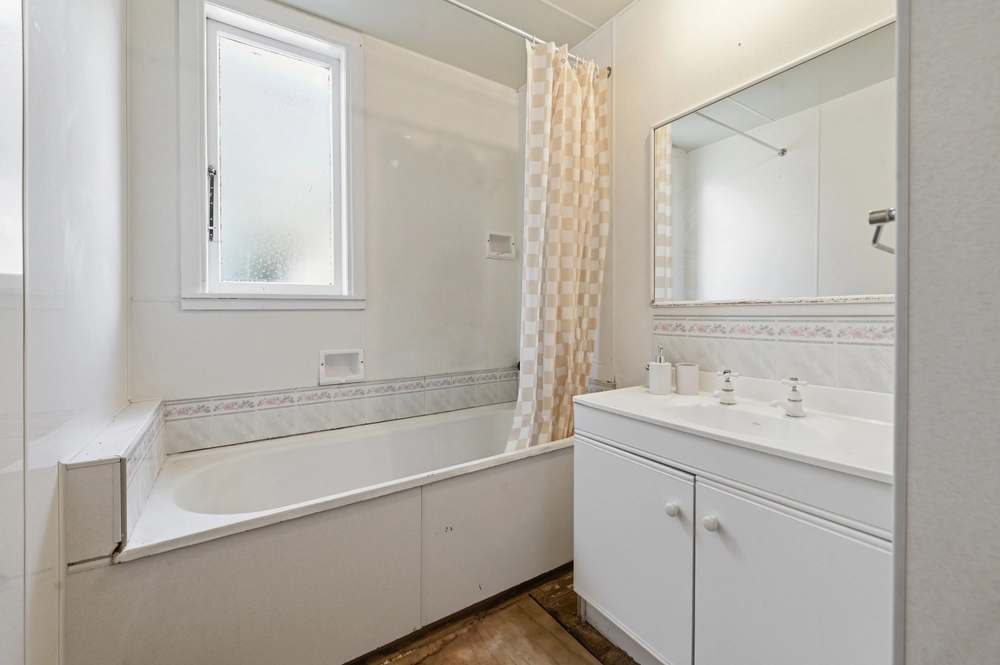 Photos of 8 Benn Road