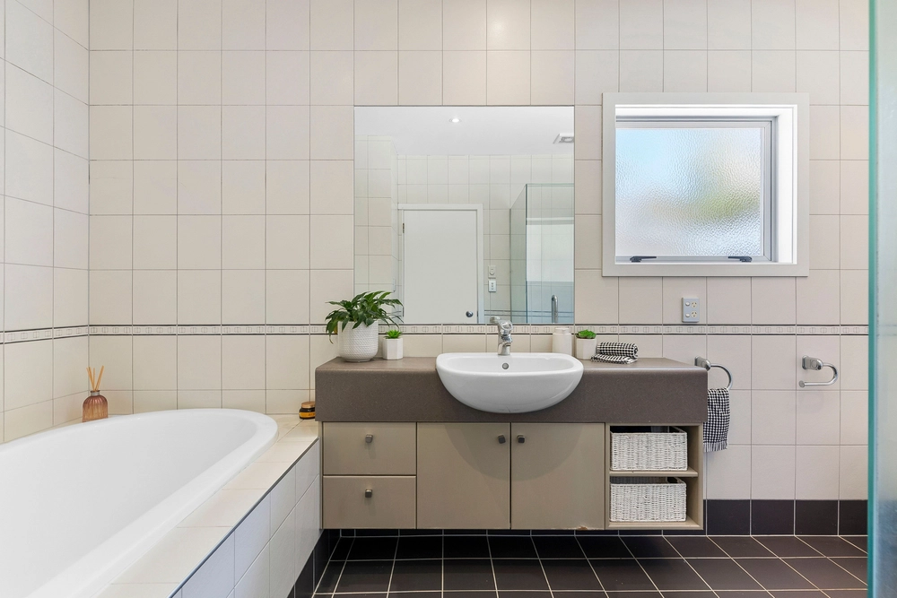 Photos of 8 Rawhitiroa Road