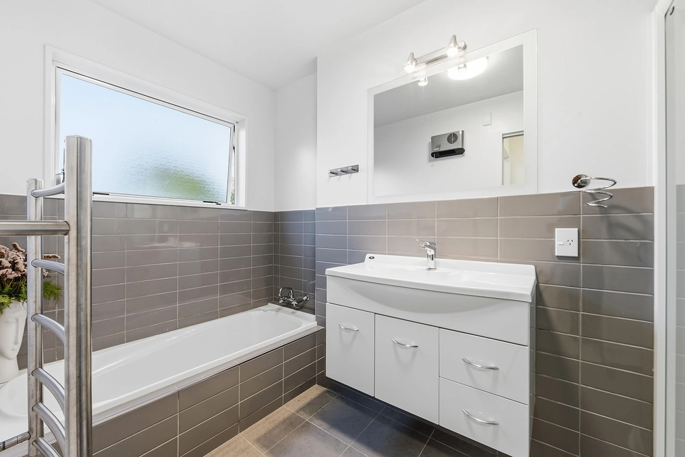 Photos of 30 Te Ara Crescent