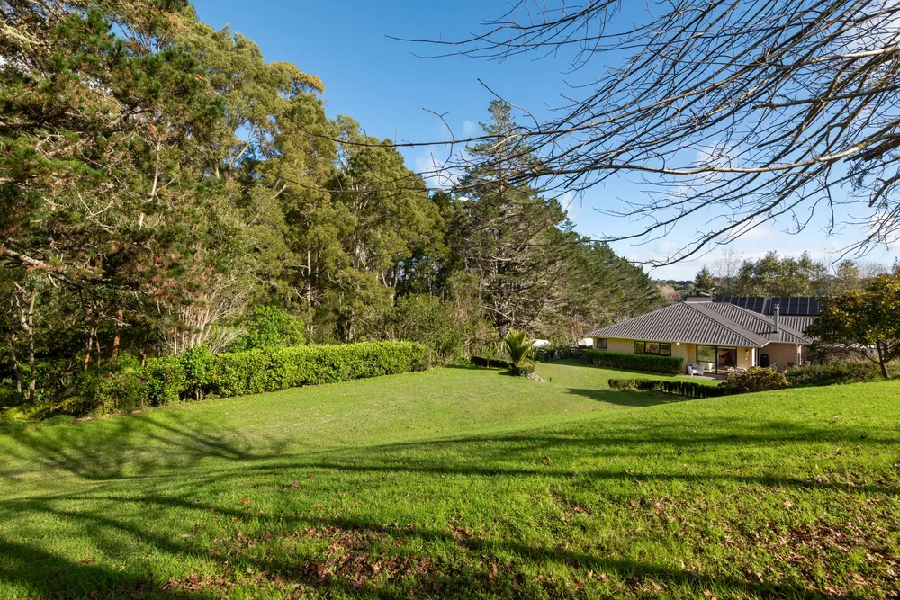 Photos of 108 Paremoremo Road