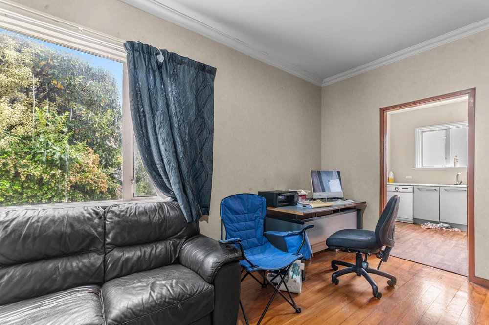 Photos of 15 Rowcliffe Crescent
