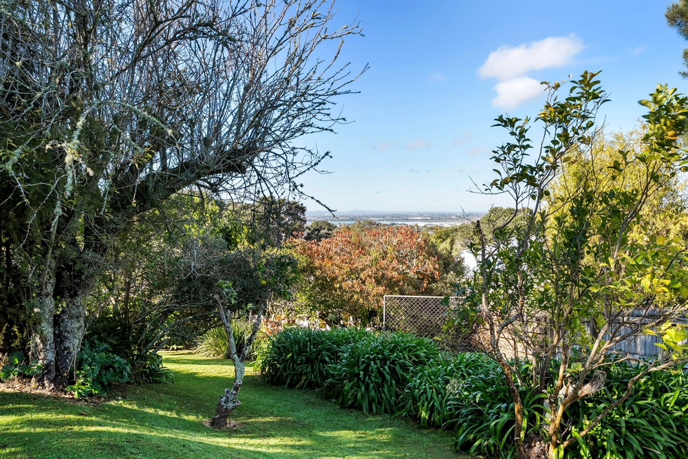 Photos of 40 Raurenga Avenue