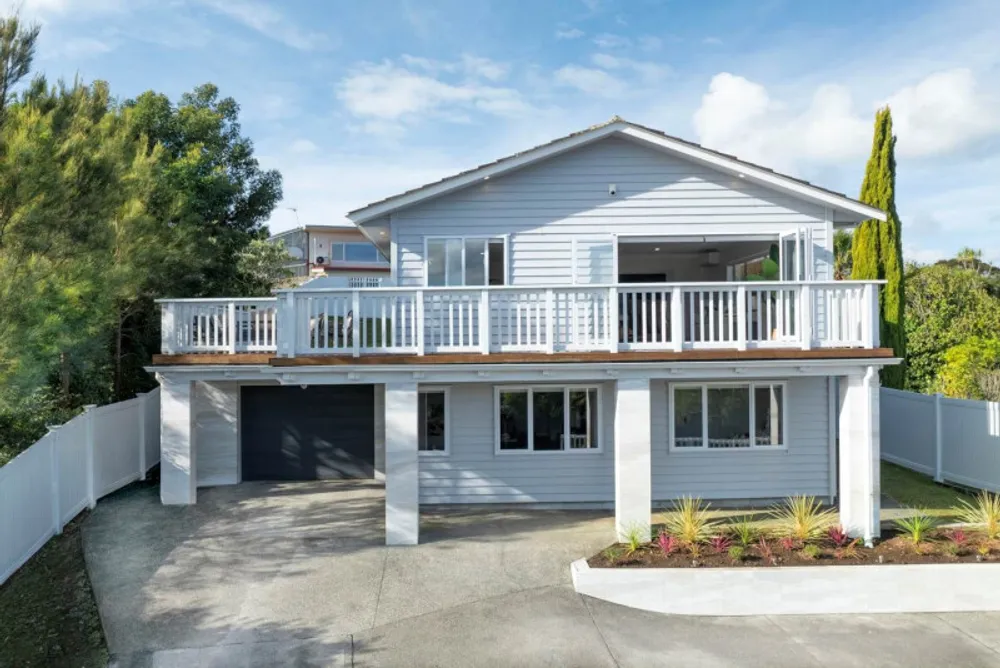 Photos of 106 Captain Scott Road