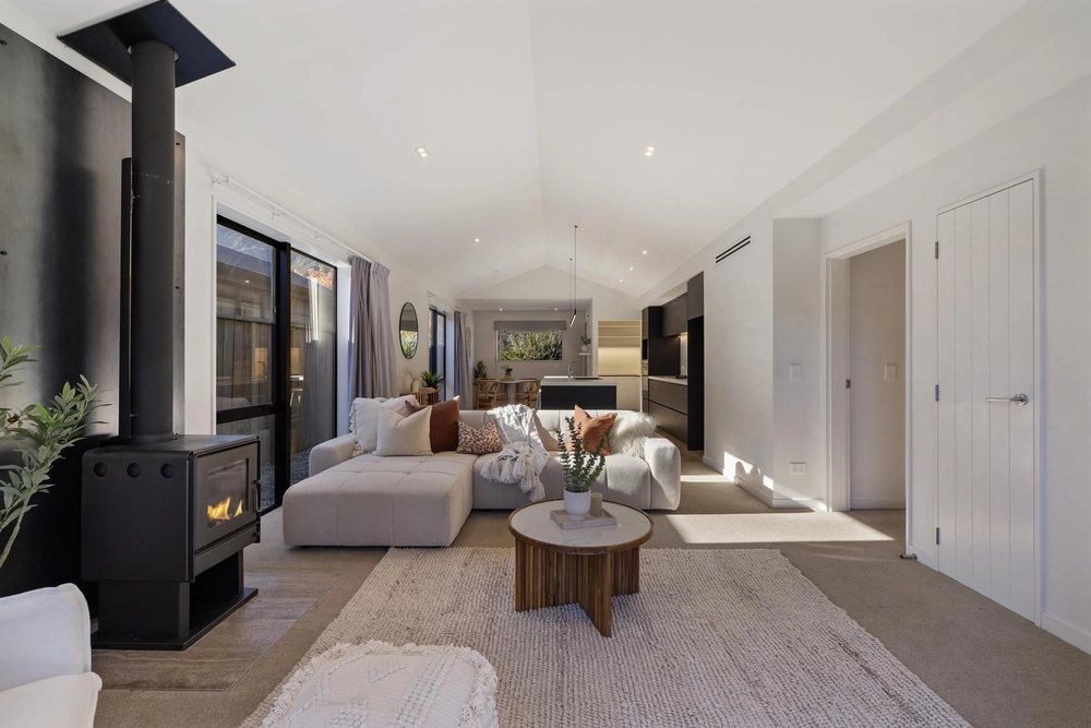 Photos of 8 Bale Road, Hanley's Farm