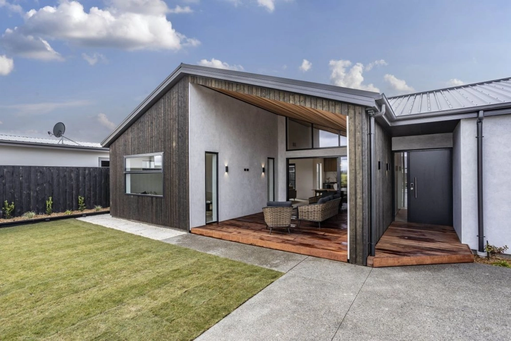 Photos of 2 Cathie Street