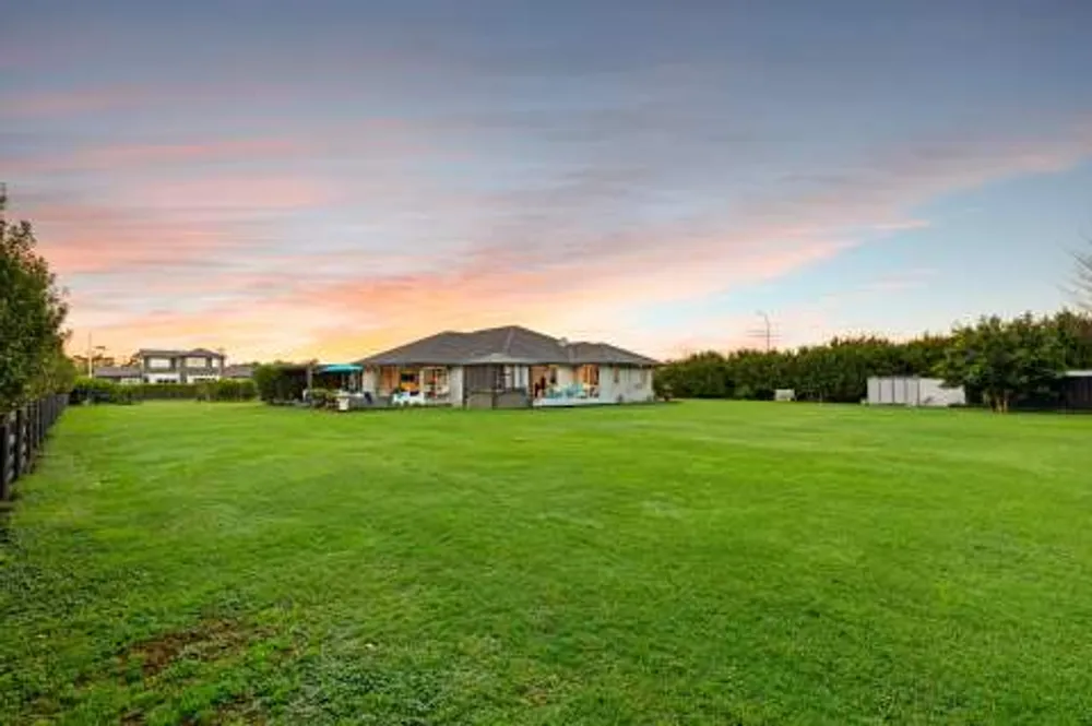 Photos of 1 Royal Ascot Drive