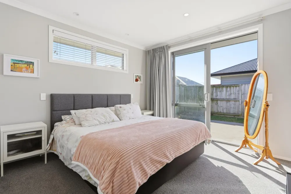 Photos of 6 Cassinia Close