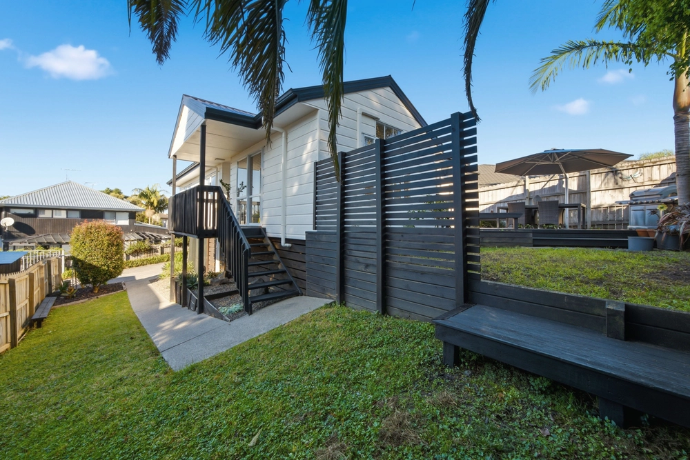 Photos of 53C Howe Street