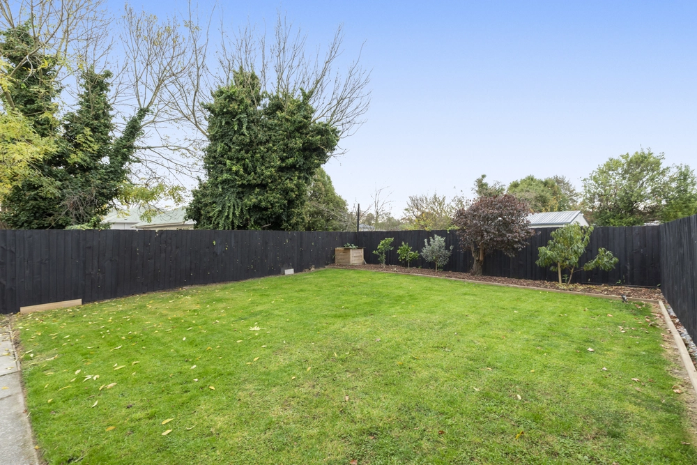 Photos of 36 Eveleyn Couzins Avenue