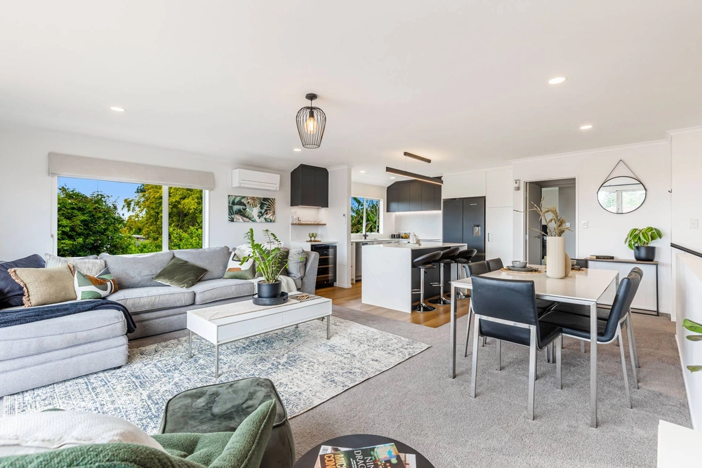 Photos of 79a wharf road te
