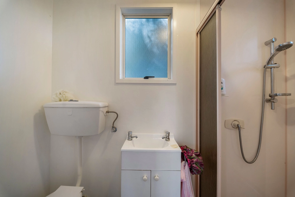 Photos of 136 Opanuku Road