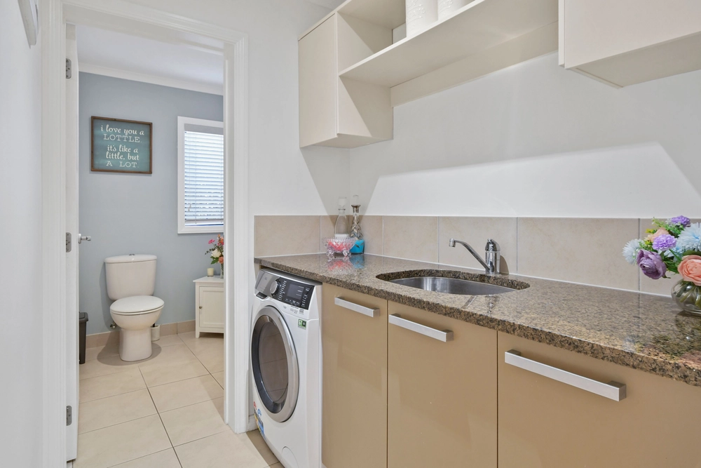 Photos of 25 Bridgefield Crescent