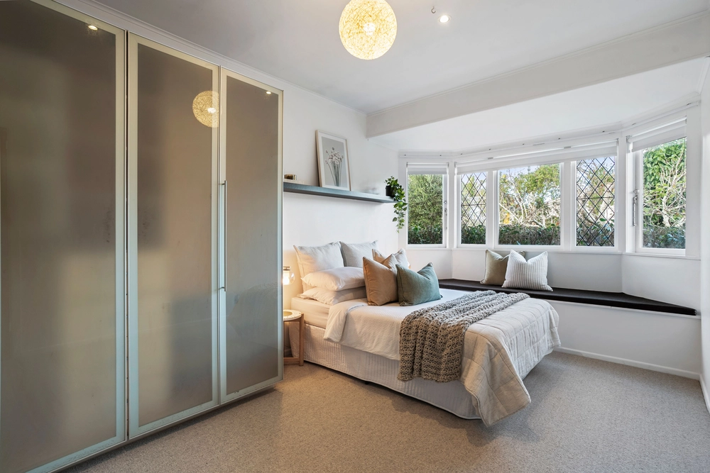 Photos of 1 Rhodes Avenue