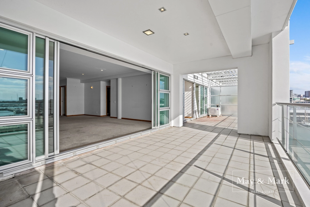 Photos of 145 Quay Street