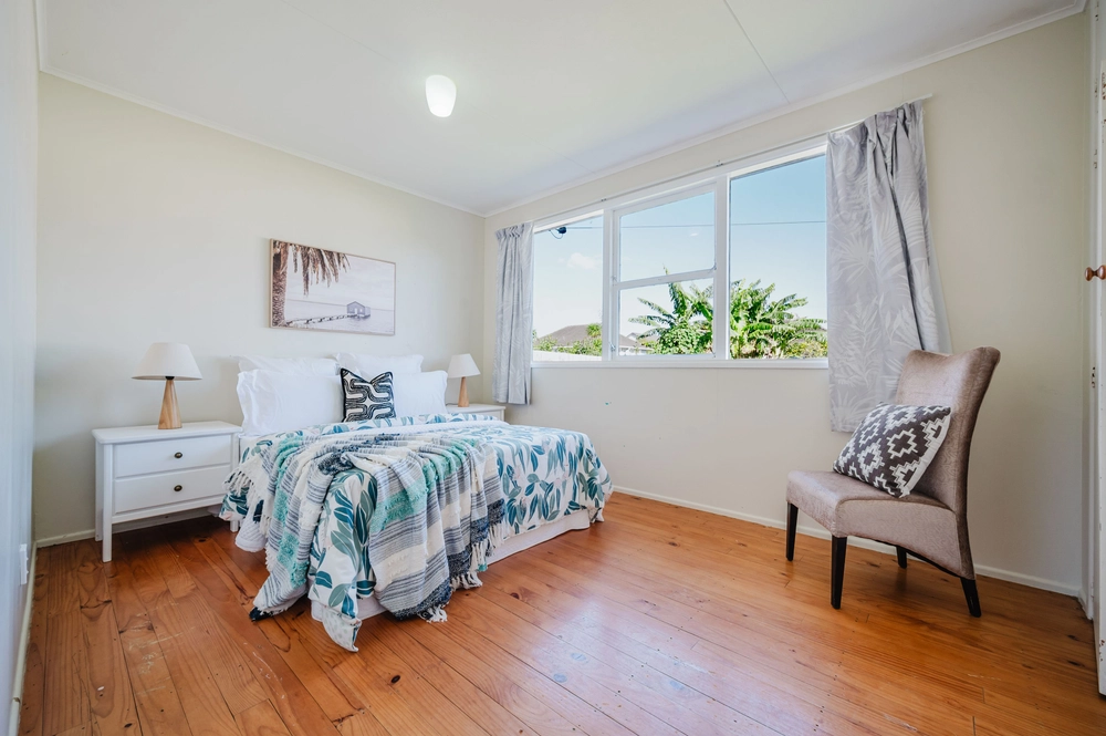 Photos of 68 Jolson Road
