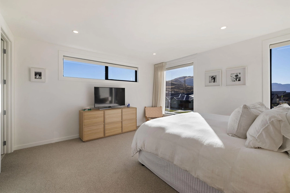 Photos of 24 Perendale Road, Hanley's Farm