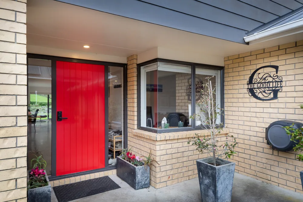 Photos of 108 Paremoremo Road