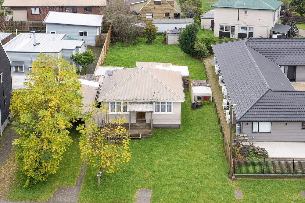 Photos of 12 Kiwi Avenue