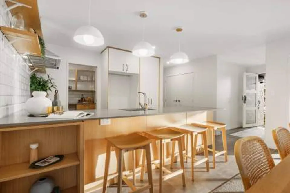 Photos of 217 Lakes Boulevard