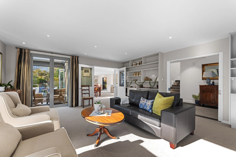 Photos of 20 Thornycroft Street
