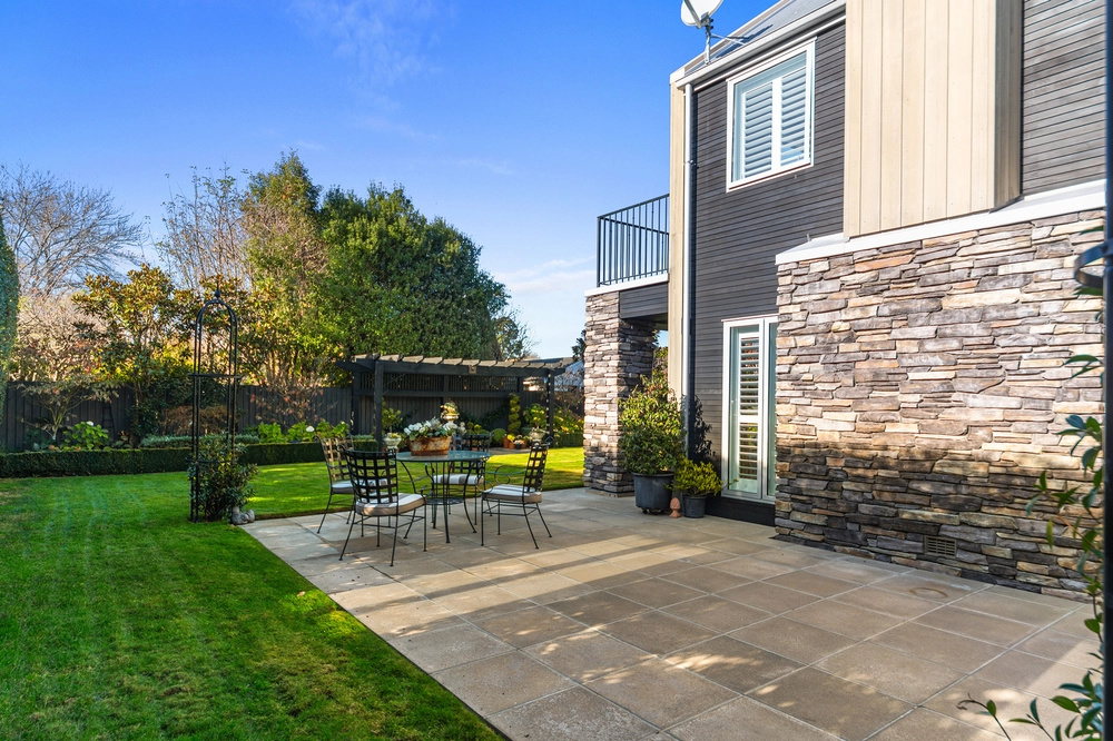 Photos of 20 Thornycroft Street
