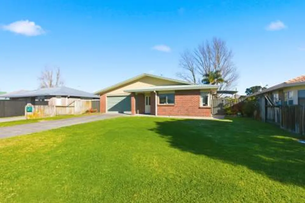 Photos of 8 Webb Place