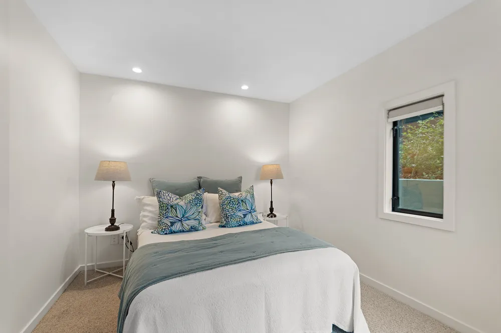Photos of 72 Glenstrae Road