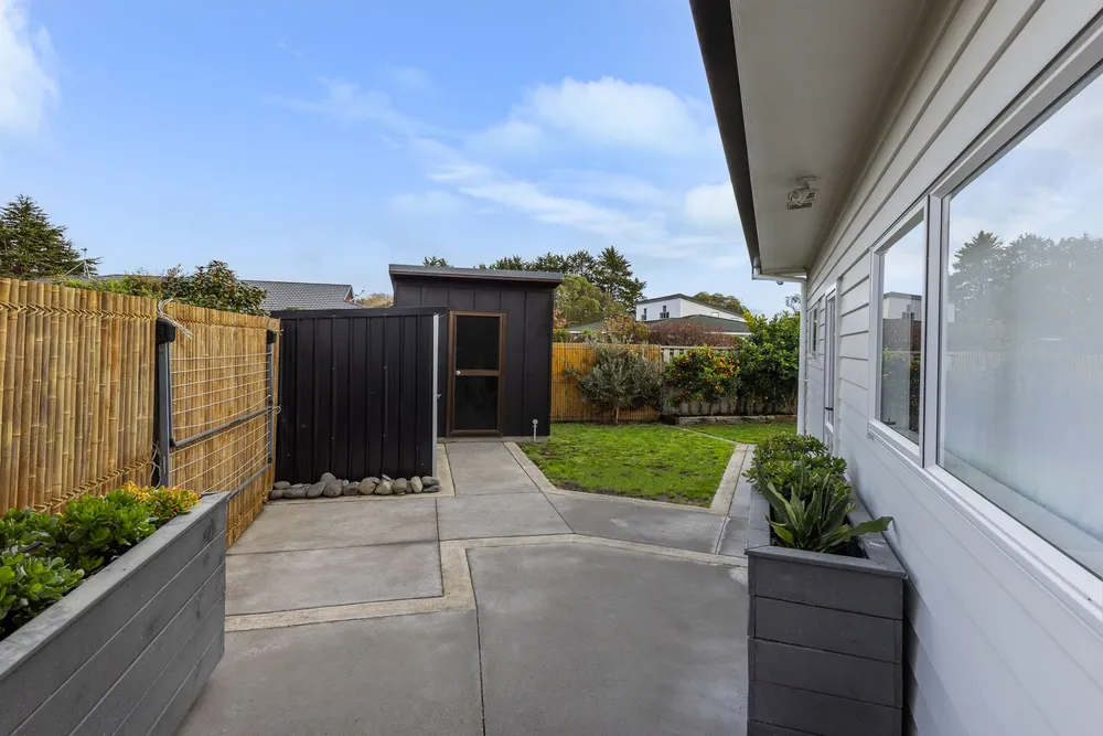 Photos of 39 Waipunahau Road