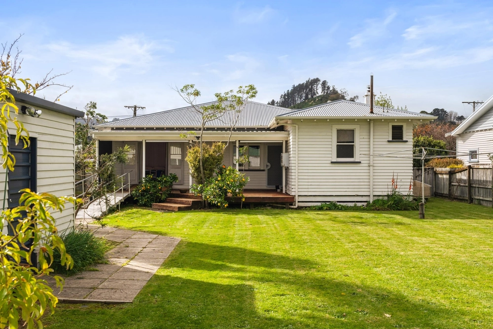 Photos of 266 Clifford Street